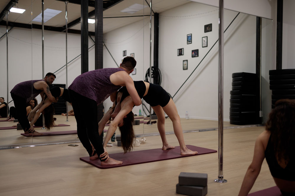 Souplesse à l'Envolée Pole Dance Studio