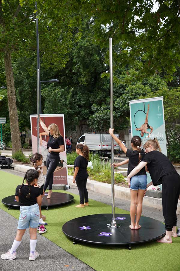 Fête des Tuiles Grenoble
L'Envolée Pole Dance Studio